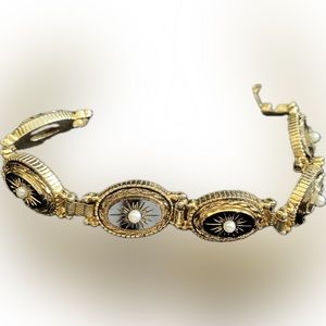 Vintage Signed SPHINX 4392 Victorian Revival Gold Tone Heavy Link Bracelet